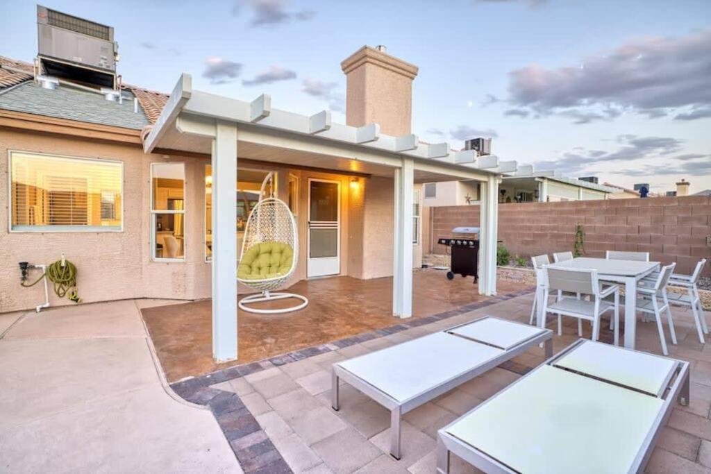 Villa Sunset Swim - Modern Vegas Heated Pool Retreat Henderson Exterior foto