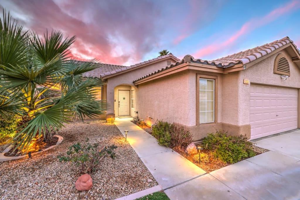 Villa Sunset Swim - Modern Vegas Heated Pool Retreat Henderson Exterior foto