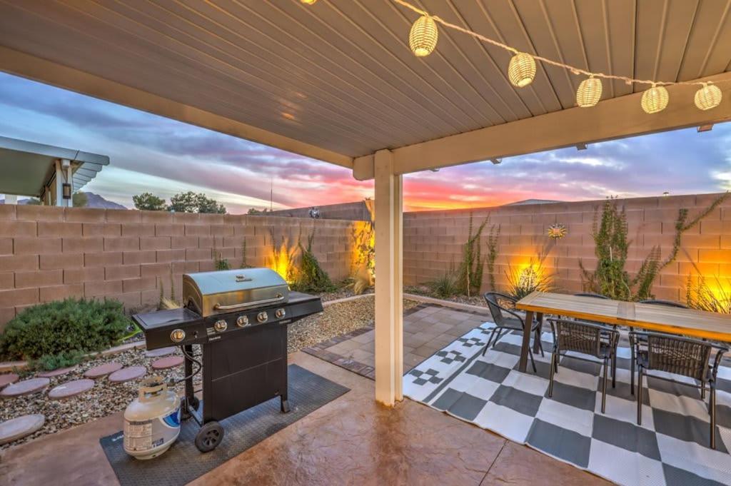 Villa Sunset Swim - Modern Vegas Heated Pool Retreat Henderson Exterior foto